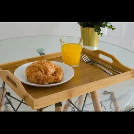 Apartment At The *